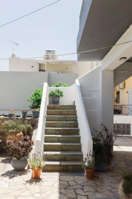 Ferienwohnung The Waves Monodhéndrion Exterior foto